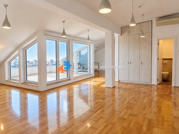 Izdavanje: Trosoban stan 170 m², Vračar – Beograd