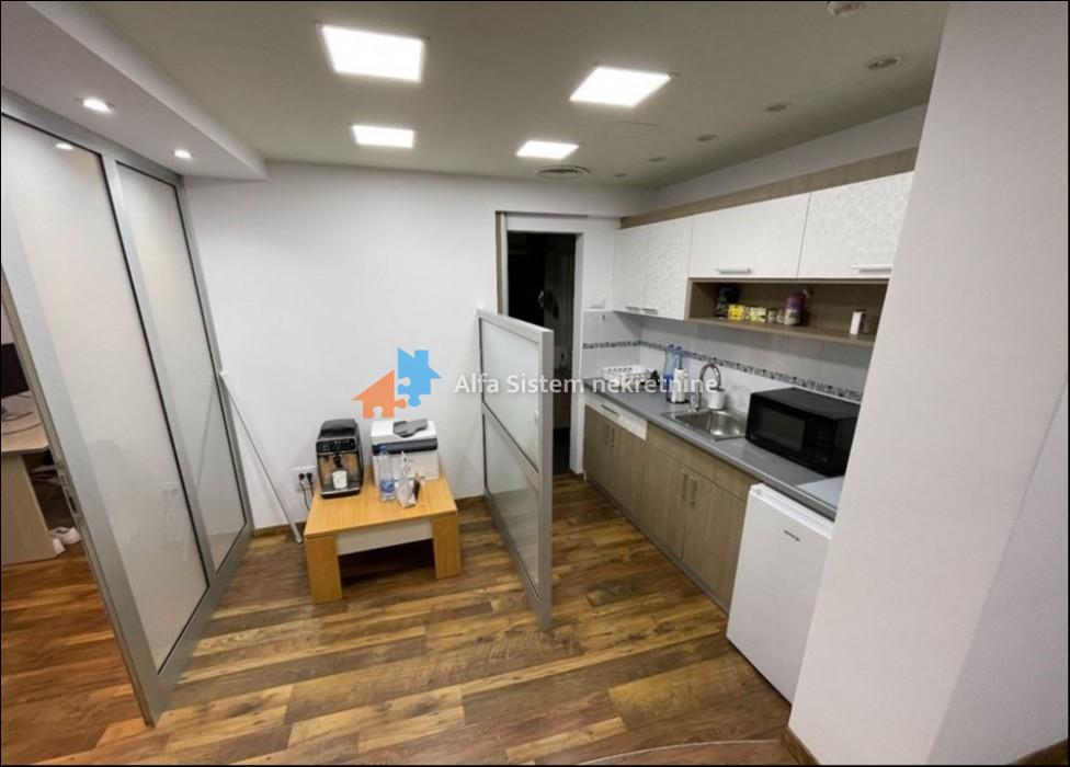 Izdavanje: Poslovni prostor 100 m², Vračar – Beograd
