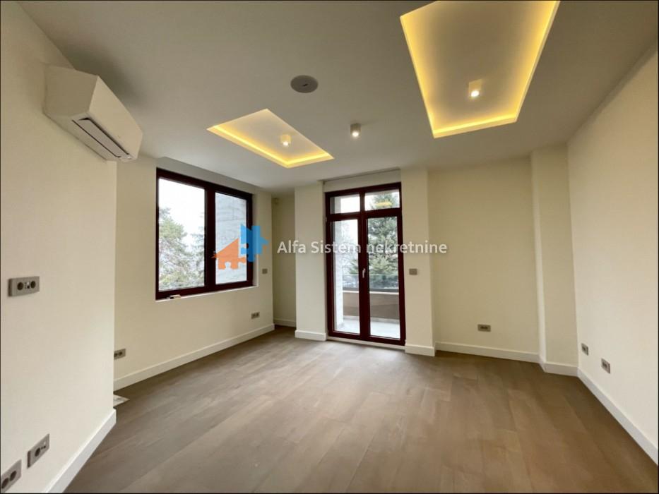 Izdavanje: Poslovni prostor 500 m², Senjak – Beograd