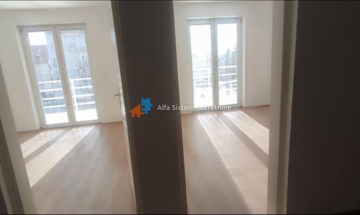 Izdavanje: Poslovni prostor 120 m², Zvezdara – Beograd