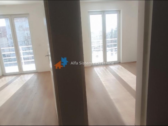 Izdavanje: Poslovni prostor 120 m², Zvezdara – Beograd