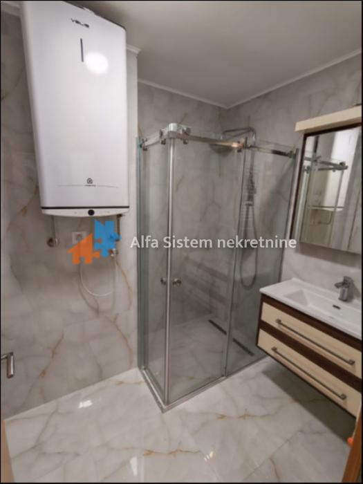 Izdavanje: Trosoban stan 77 m², Savski venac – Beograd