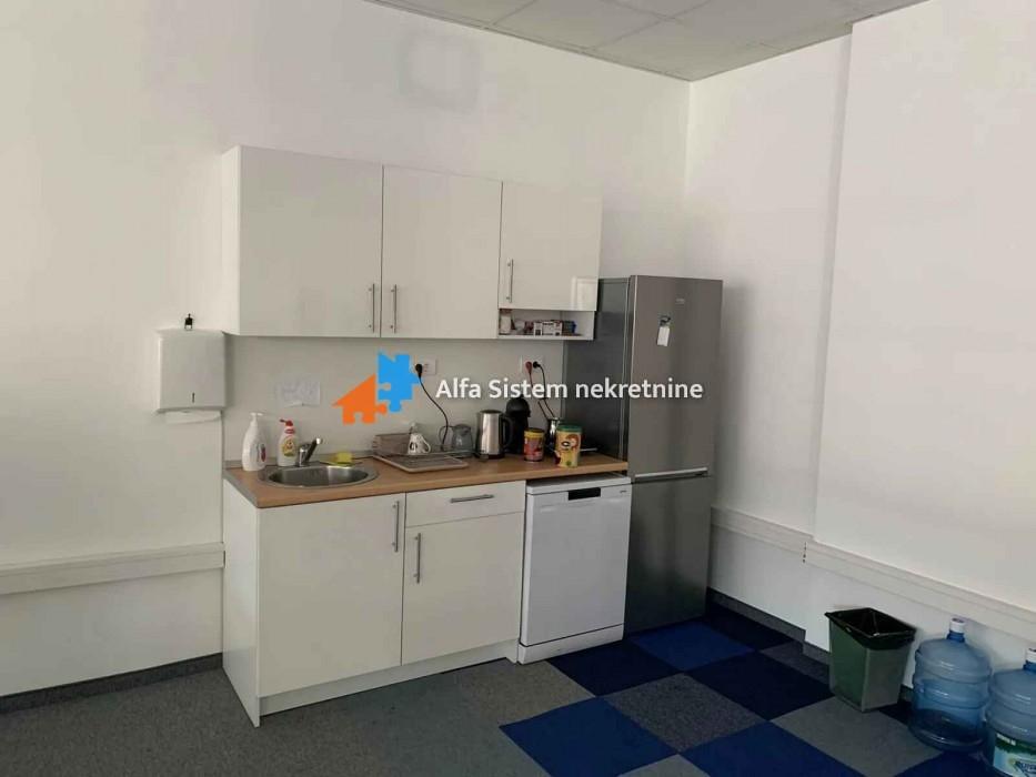 Izdavanje: Poslovni prostor 230 m², Novi Beograd – Beograd