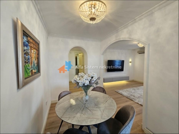 Izdavanje: Trosoban stan 85 m², Vračar – Beograd