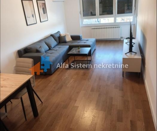 Izdavanje: Trosoban stan 72 m², Zemun – Beograd