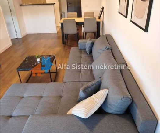 Izdavanje: Trosoban stan 72 m², Zemun – Beograd