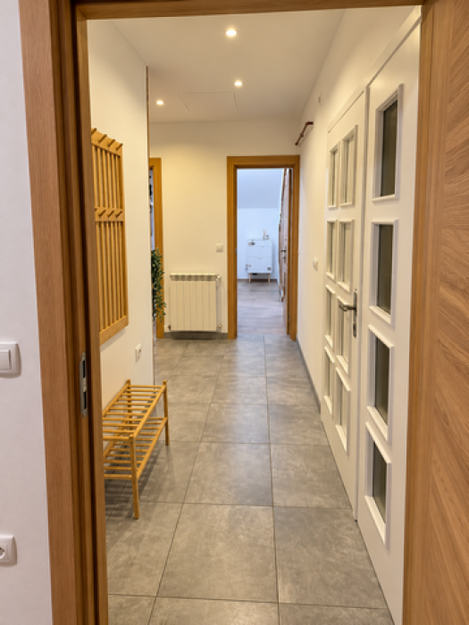 Izdavanje: Četvorosoban stan 90 m², Banovo brdo – Beograd