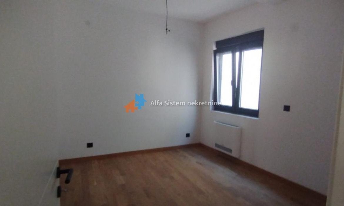 Izdavanje: Trosoban stan 80 m², Voždovac – Beograd