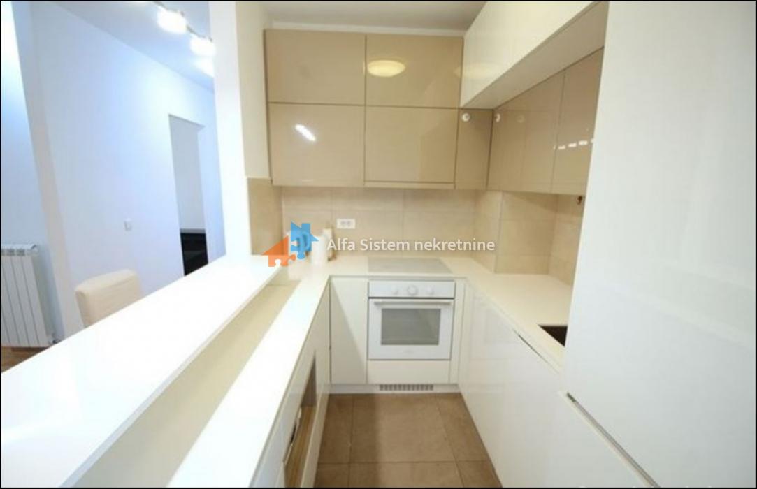 Izdavanje: Trosoban stan 115 m², Palilula – Beograd