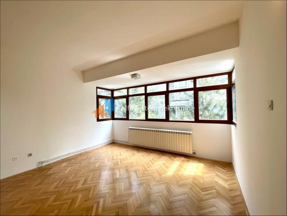 Izdavanje: Kuća 600 m², Savski venac – Beograd