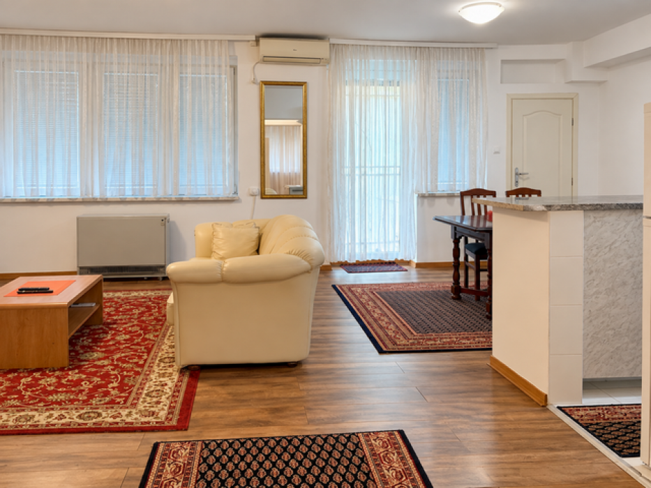 Izdavanje: Trosoban stan 80 m², Krnjača – Beograd
