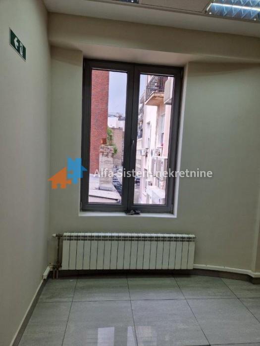 Izdavanje: Poslovni prostor 216 m², Savski venac – Beograd