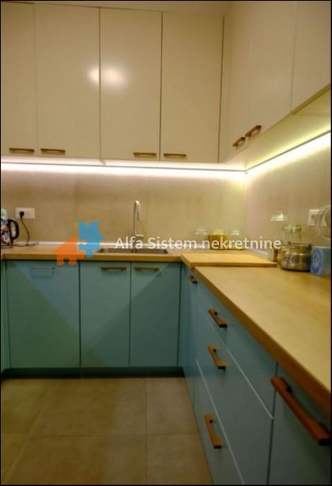 Izdavanje: Dvoiposoban stan 73 m², Voždovac – Beograd