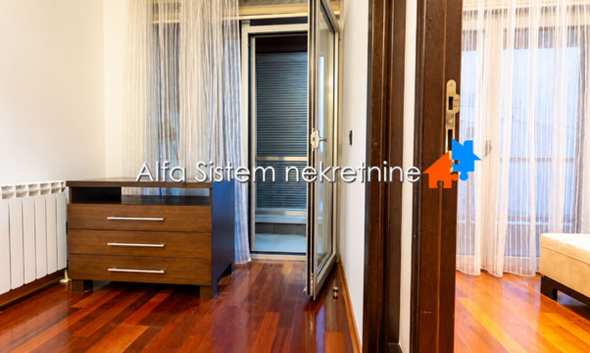 Izdavanje: Četvorosoban stan 115 m², Voždovac – Beograd
