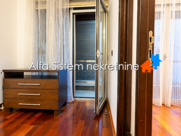 Izdavanje: Četvorosoban stan 115 m², Voždovac – Beograd
