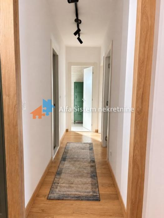 Izdavanje: Trosoban stan 81 m², Novi Beograd – Beograd