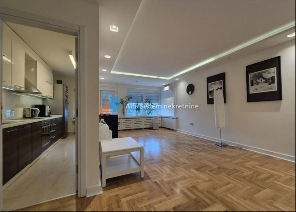 Izdavanje: Petosoban stan 150 m², Stari grad – Beograd