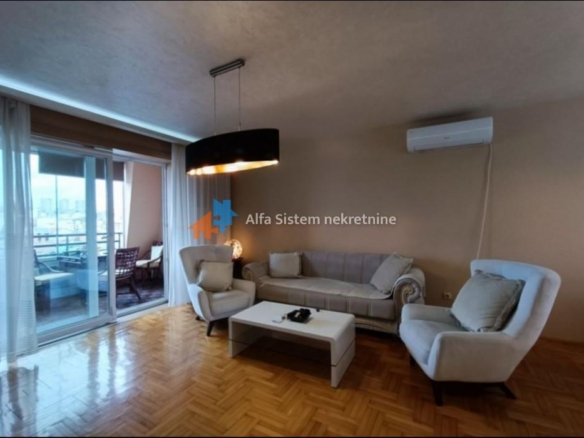 Izdavanje: Četvorosoban stan 100 m², Zvezdara – Beograd