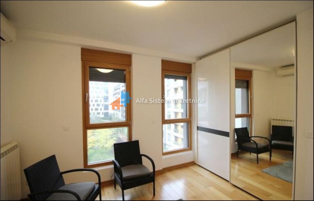 Izdavanje: Trosoban stan 115 m², Palilula – Beograd