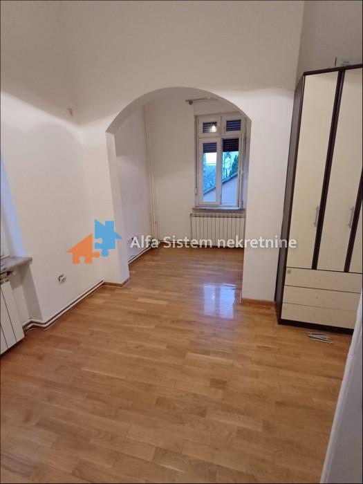 Izdavanje: Trosoban stan 95 m², Palilula – Beograd