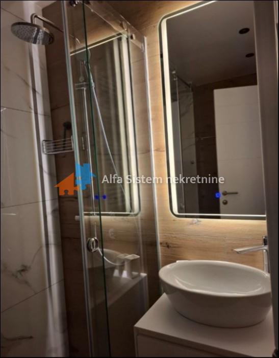 Izdavanje: Jednoiposoban stan 43 m², Novi Beograd – Beograd