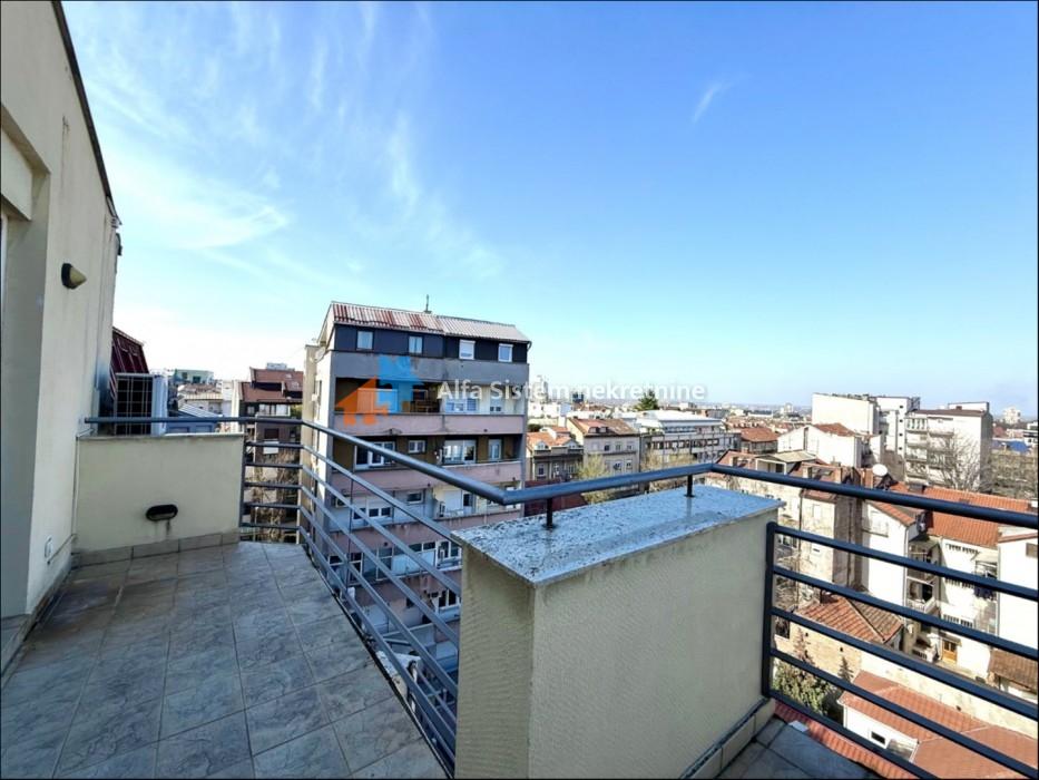 Prodaja: Šestosoban stan 208 m², Vračar – Beograd
