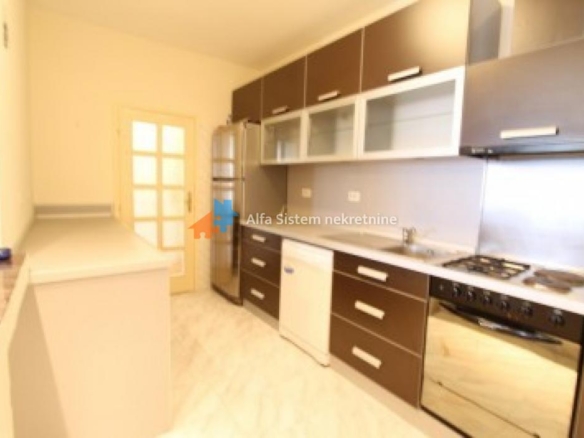 Izdavanje: Četvorosoban stan 140 m², Banovo brdo – Beograd