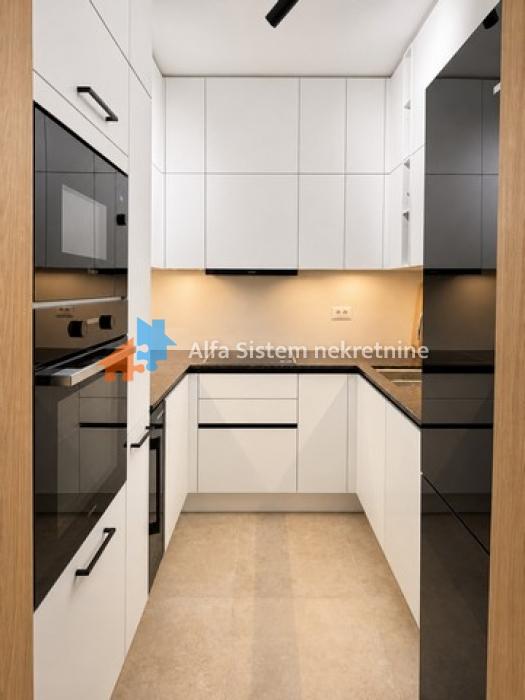 Izdavanje: Trosoban stan 81 m², Novi Beograd – Beograd