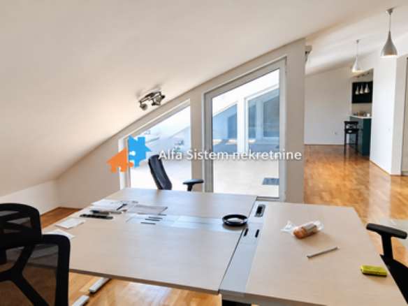 Izdavanje: Trosoban stan 170 m², Vračar – Beograd