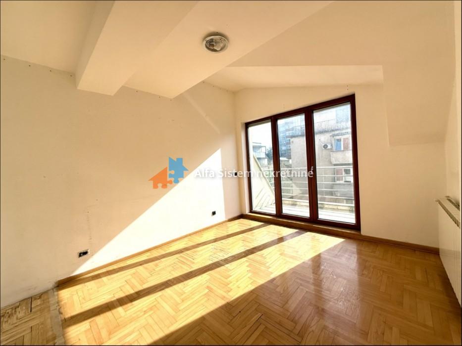Izdavanje: Šestosoban stan 207 m², Vračar – Beograd