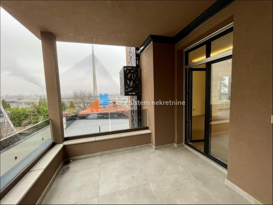Izdavanje: Poslovni prostor 500 m², Senjak – Beograd