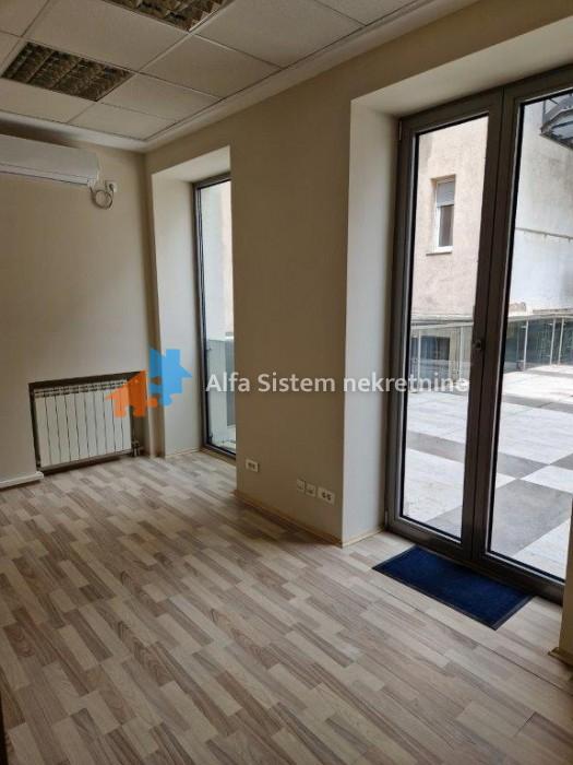 Izdavanje: Poslovni prostor 216 m², Savski venac – Beograd