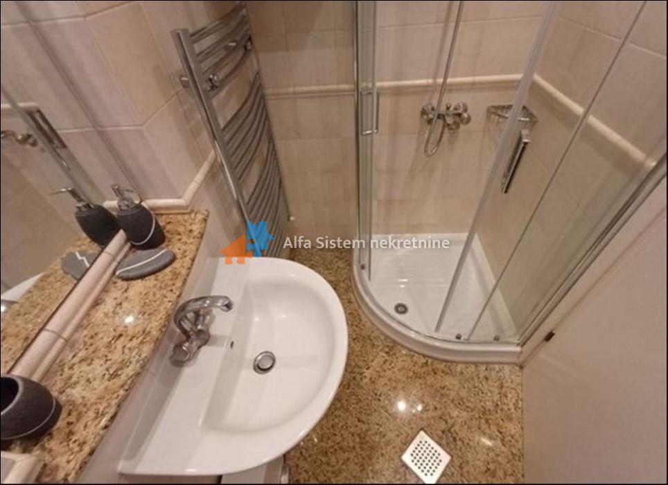 Izdavanje: Kuća 300 m², Voždovac – Beograd