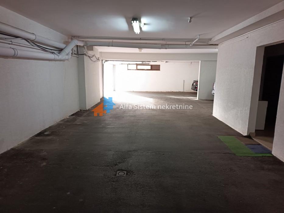 Izdavanje: Poslovni prostor 155 m², Savski venac – Beograd