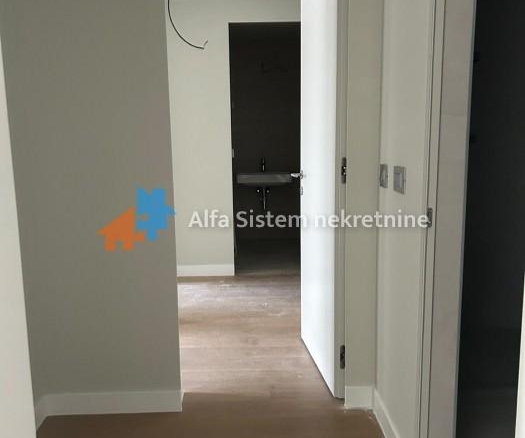 Izdavanje: Trosoban stan 77 m², Novi Beograd – Beograd