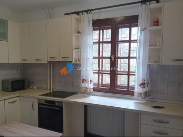 Izdavanje: Kuća 330 m², Dedinje – Beograd