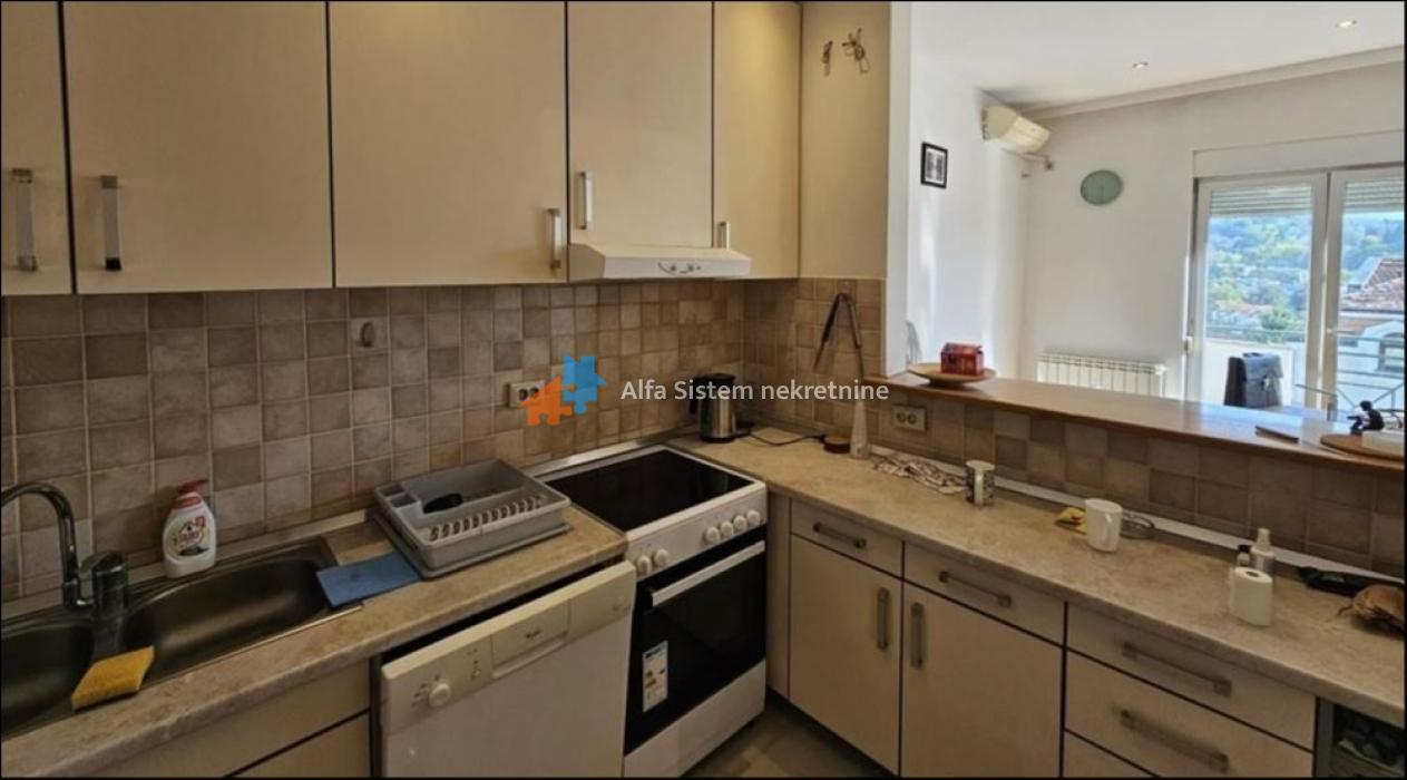 Izdavanje: Kuća 200 m², Dedinje – Beograd Izdavanje: Kuća 200 m², Dedinje – Beograd