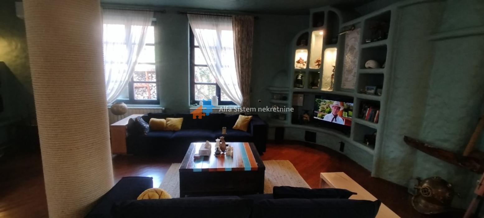 Izdavanje: Kuća 360 m², Voždovac – Beograd Izdavanje: Kuća 360 m², Voždovac – Beograd