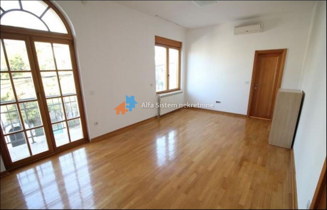 Izdavanje: Kuća 600 m², Savski venac – Beograd