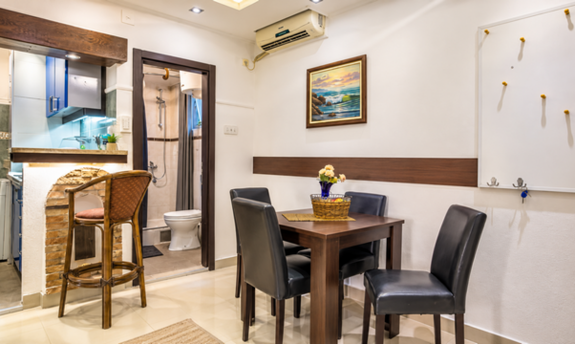 Izdavanje: Dvosoban stan 50 m², Vračar – Beograd
