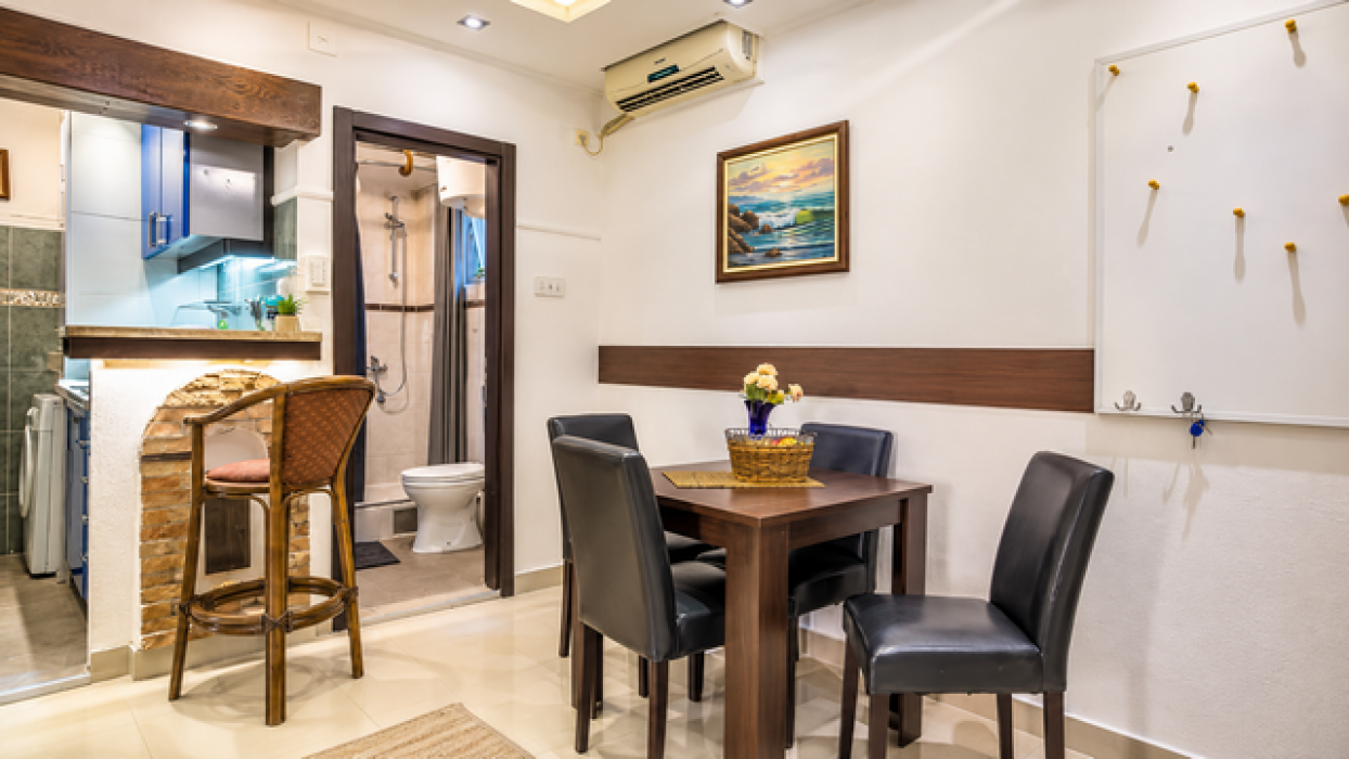 Izdavanje: Dvosoban stan 50 m², Vračar – Beograd Izdavanje: Dvosoban stan 50 m², Vračar – Beograd