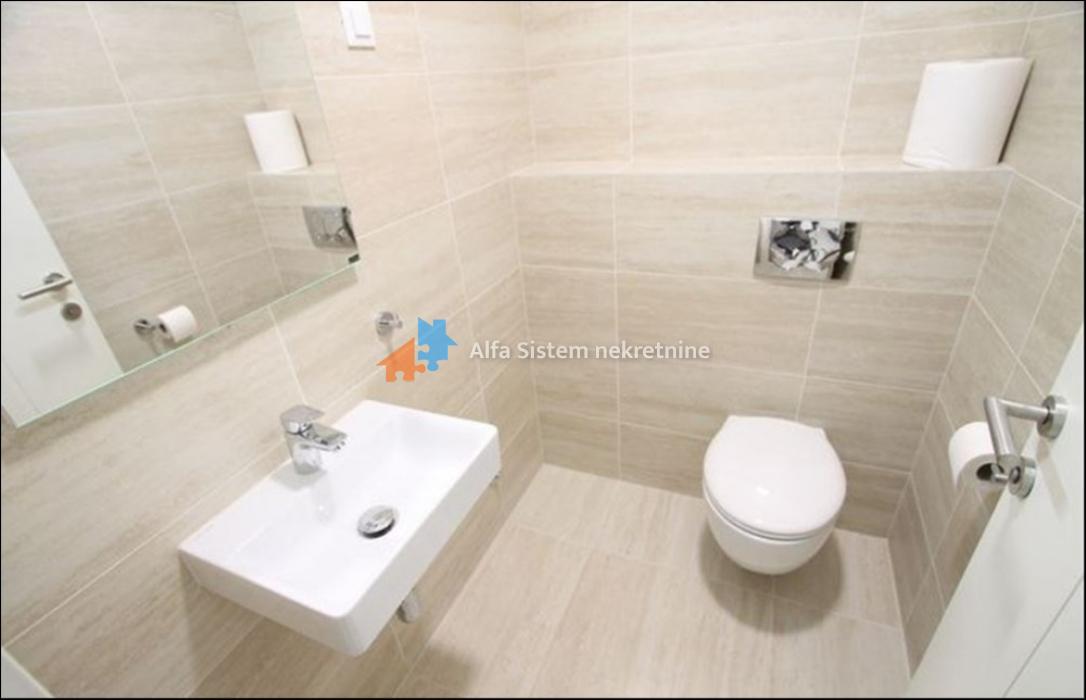 Izdavanje: Četvorosoban stan 105 m², Novi Beograd – Beograd
