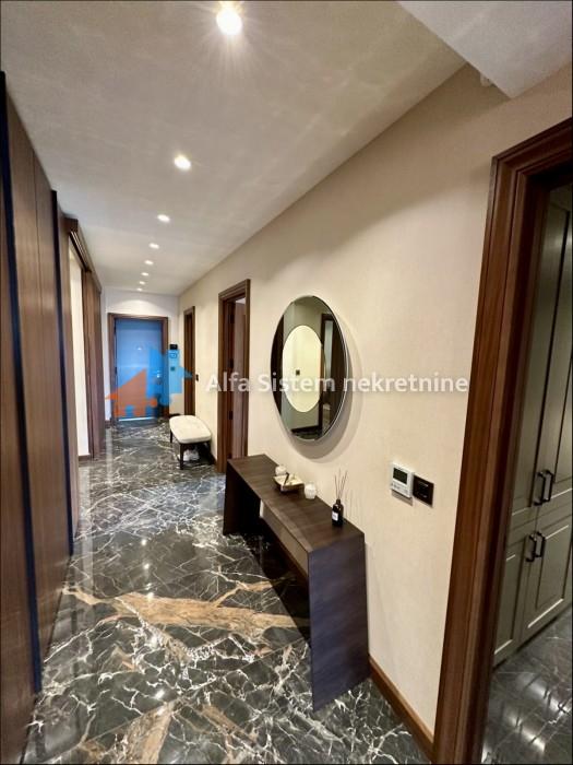 Izdavanje: Petosoban stan 350 m², Vračar – Beograd
