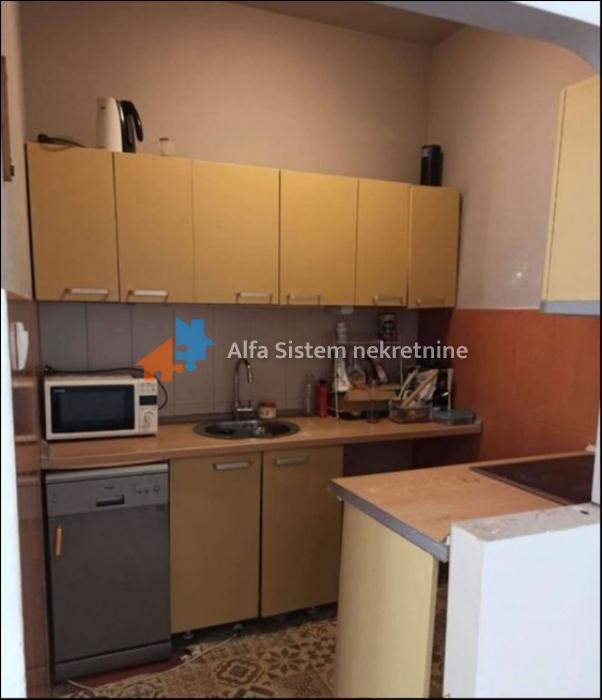 Izdavanje: Petosoban stan 132 m², Vračar – Beograd