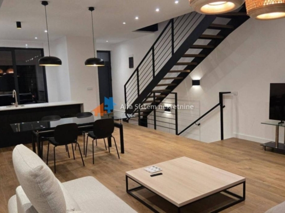 Izdavanje: Kuća 250 m², Savski venac – Beograd