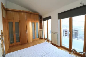 Izdavanje: Četvorosoban stan 222 m², Palilula – Beograd