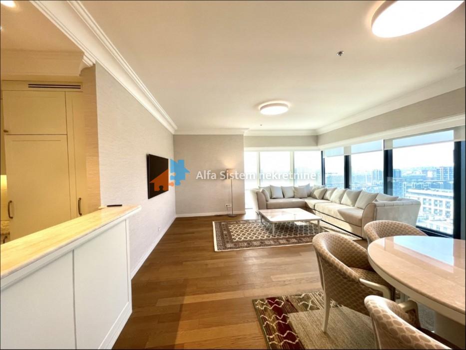 Izdavanje: Četvorosoban stan 123 m², Novi Beograd – Beograd