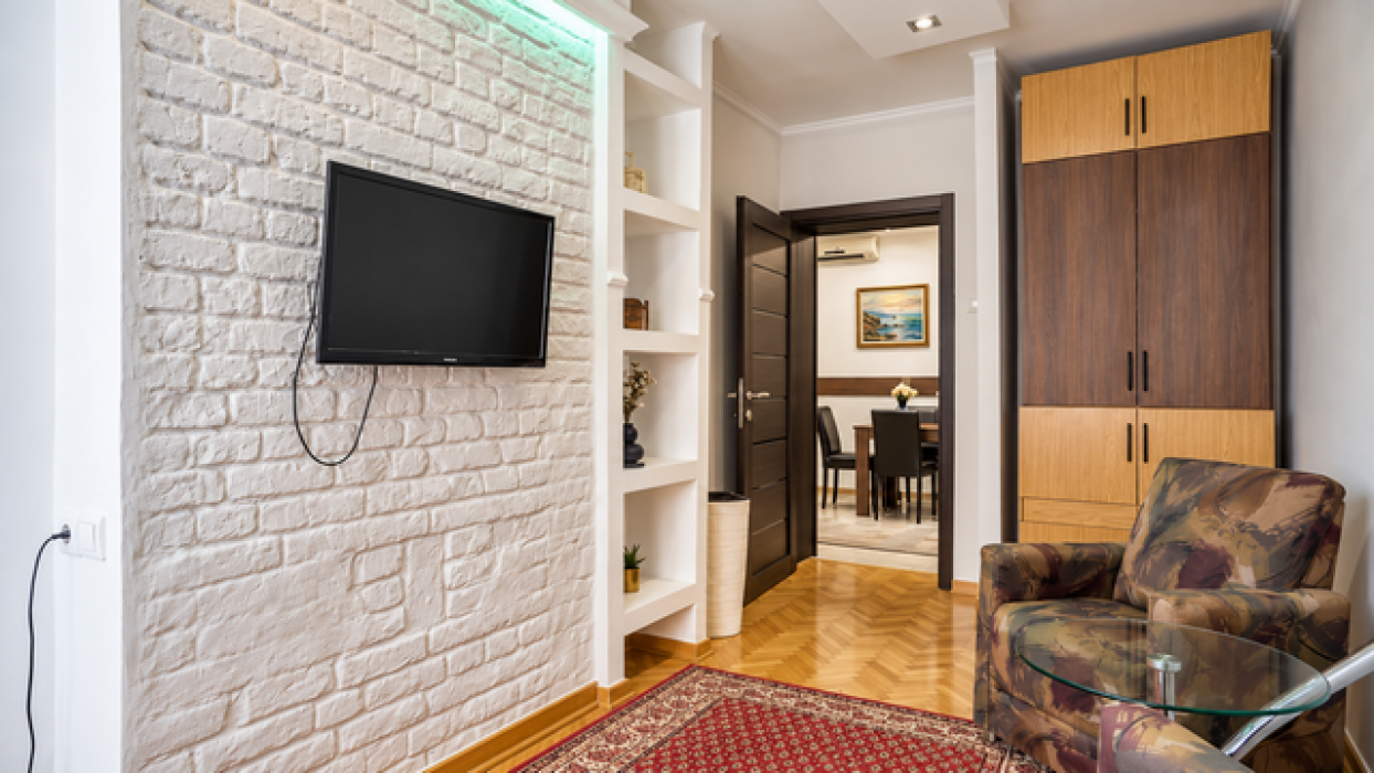 Izdavanje: Dvosoban stan 50 m², Vračar – Beograd Izdavanje: Dvosoban stan 50 m², Vračar – Beograd