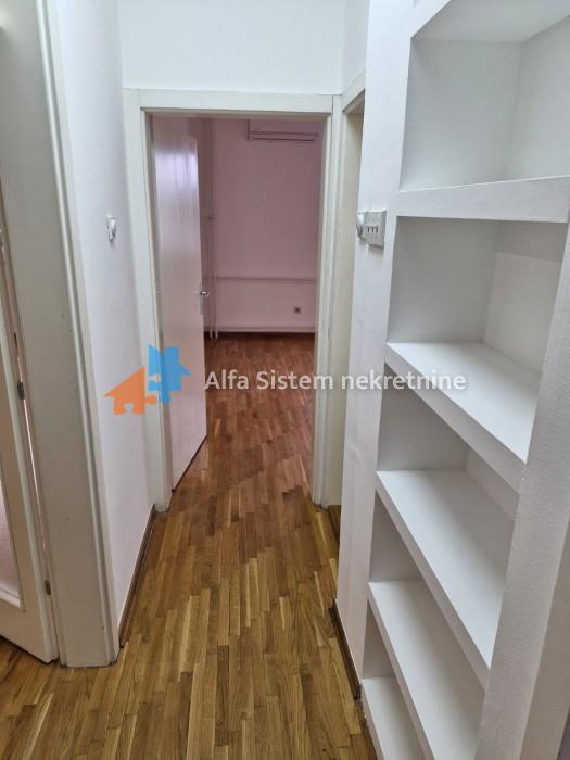 Izdavanje: Trosoban stan 77 m², Novi Beograd – Beograd