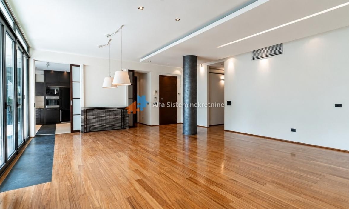 Izdavanje: Petosoban stan 176 m², Vračar – Beograd